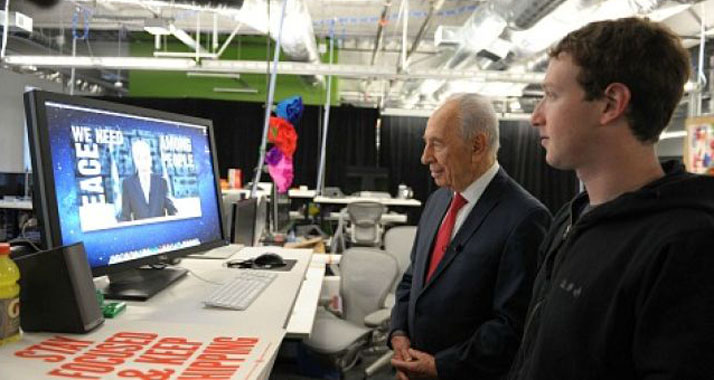 "Kommunikation mit der Welt": Schimon Peres mit Facebook-Gründer Mark Zuckerberg