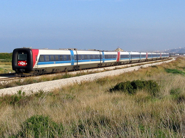 Der Zug von Tel Aviv nach Be'er Scheva fährt jetzt schneller. (Archivbild)