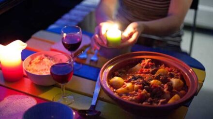 Die Köstlichkeiten des Orients genießen Muslime während des Ramadan erst nach Sonnenuntergang.