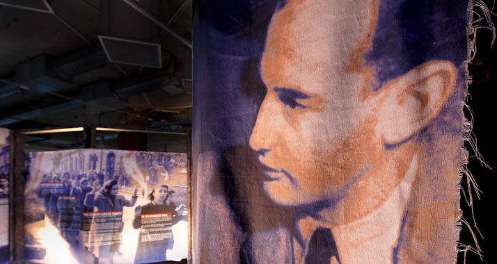 Eine Wanderausstellung erinnert zum 100. Geburtstag an Raoul Wallenberg, der in Ungarn zahlreiche Juden gerettet hat.