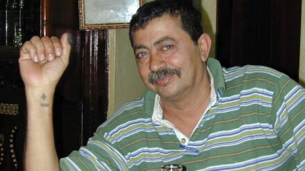 Seit dem Wahlsieg der Muslimbrüder fürchten Ägyptens Christen die Einführung muslimischen Rechts in ihrem Land. Im Bild: Ägypter mit einem Tatoo des Koptischen Kreuzes.