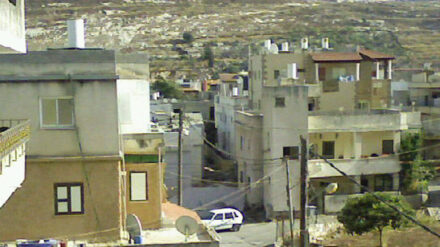 Aus der nordisraelischen Ortschaft Madschd al-Kurum stammt ein Araber, der für die Hisbollah spioniert haben soll.