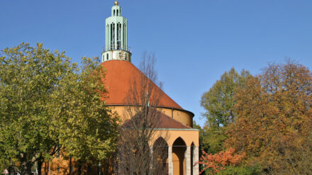 In der Kirche auf dem Tempelhofer Feld in Berlin haben pro-palästinensische Aktivisten ein israelisches Benefizkonzert gestört.