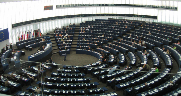 Die von fünf Abgeordneten des EU-Parlaments geplante Reise in den Iran war von Beginn an umstritten.