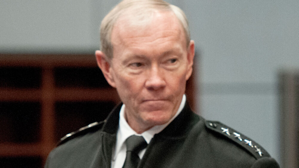 Verschafft sich einen Überblick über die gemeinsame Militärübung der USA und Israel: US-Generalstabschef Martin Dempsey