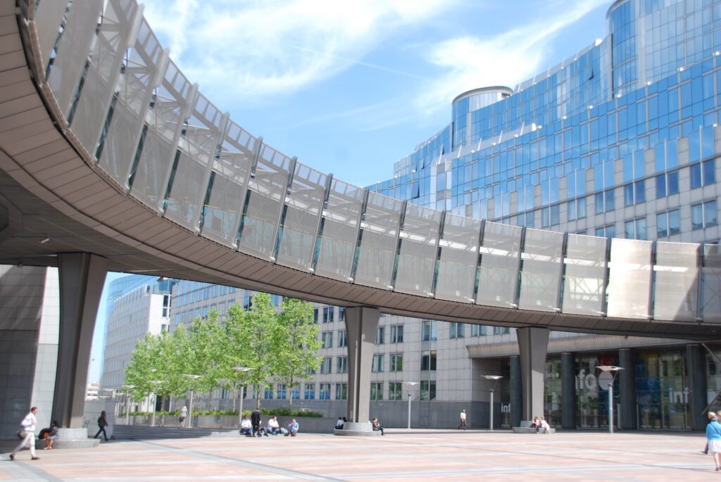 Die EU will Brücken schlagen zwischen Israelis und Iranern