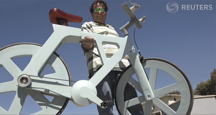 Itzhar Gafni will sein Fahrrad vor allem in Afrika vermarkten und plant bereits ähnliche Produkte aus Pappe.