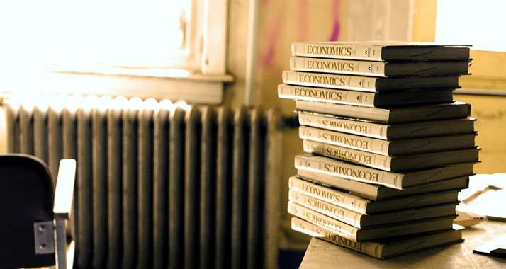 Die Deutsch-Israelische Schulbuchkommission diskutiert in Berlin über Begriffe in Schulbüchern aus beiden Ländern.