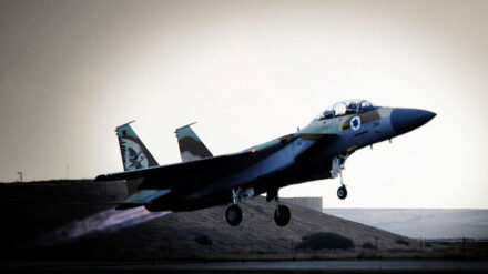 Die israelische Luftwaffe schickte zwei Piloten als Trainer zu ihren Kollegen nach Thailand.