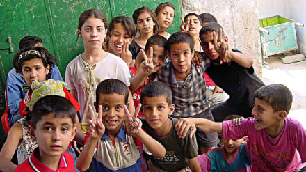 Palästinensische Frauen bekommen mehr Kinder als jüdische Frauen in Israel.