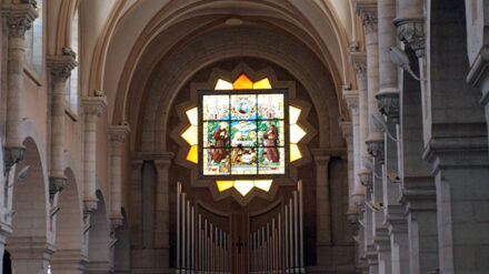 In der Geburtskirche in Bethlehem versammelten sich orthodoxe Christen am Sonntagabend zur Mitternachtsmesse.