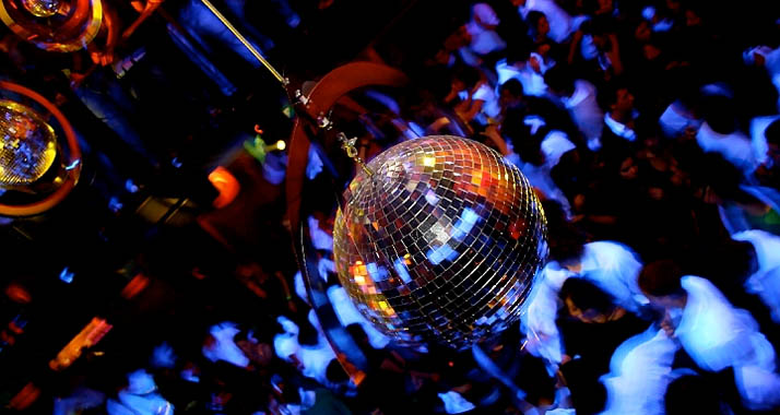 Ein durchaus ungewöhlicher Ort für Wahlwerbung