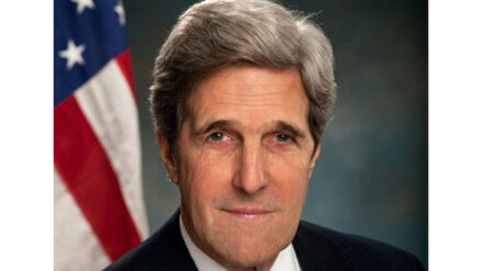John Kerry hat zum Auftakt seiner Amtszeit als US-Außenminister israelische und palästinensische Politiker kontaktiert.