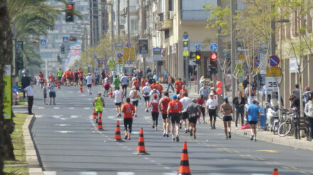 Beim diesjährigen Stadtlauf in Tel Aviv haben einige Läufer einen Hitzschlag erlitten. (Im Bild: Tel Aviv-Marathon 2012)