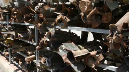 Die Polizei in Sderot sammelt die Geschosse – Raketen und Mörsergranaten –, die auf ihr Einsatzgebiet fallen.