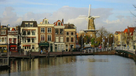 Die Niederlande befürworten eine Kennzeichnung von Siedlungsprodukten. Das Bild zeigt die Stadt Leiden.