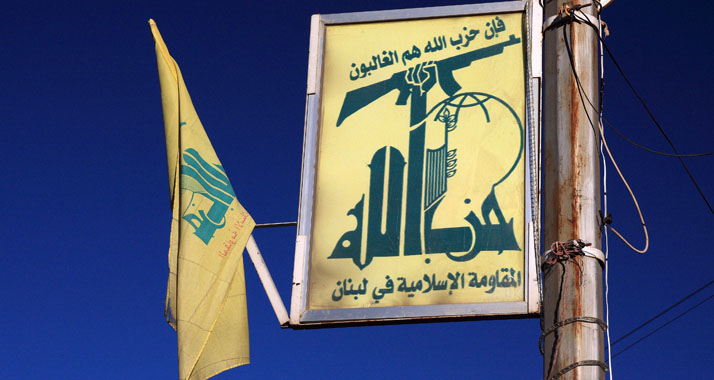 Hisbollah-Führer Nasrallah hat sich im syrischen Bürgerkrieg deutlich auf Assads Seite gestellt. (Im Bild: ein Hisbollah-Plakat in Baalbek)