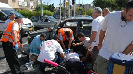 Die Sanitäter der israelischen Organisation "Ichud Hatzalah" sind binnen drei Minuten am Unfallort.