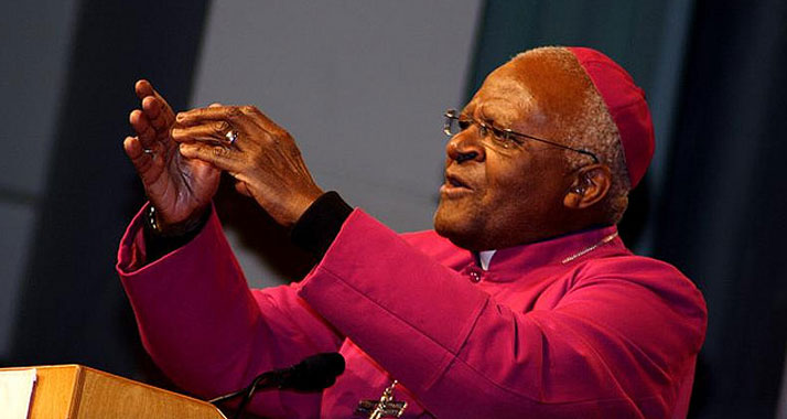 Desmond Tutu hat die Vergabe der U21-Europameisterschaft an Israel kritisiert.