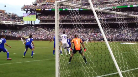 Mit zwei Toren in der zweiten Halbzeit sicherten sich die Spieler aus Israel den Sieg.