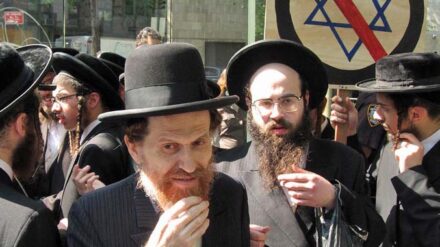 Anhänger der anti-zionistischen Satmar-Bewegung – die meisten von ihnen leben in New York. (Archivbild)