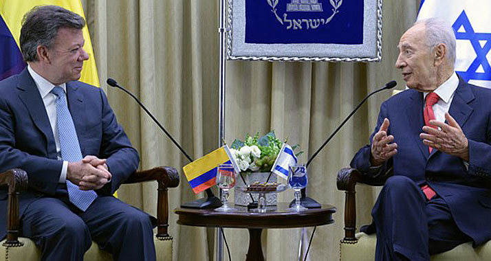 Gemeinsame Werte: Der kolumbianische Präsident Santos (l.) mit dem israelischen Staatsoberhaupt Peres in Jerusalem