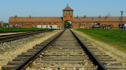 In Auschwitz eröffnete Netanjahu eine Ausstellung zum jüdischen Leben in Polen vor dem Zweiten Weltkrieg.