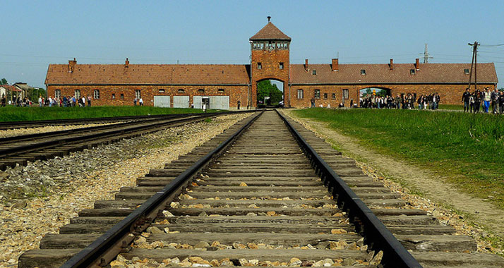 In Auschwitz eröffnete Netanjahu eine Ausstellung zum jüdischen Leben in Polen vor dem Zweiten Weltkrieg.