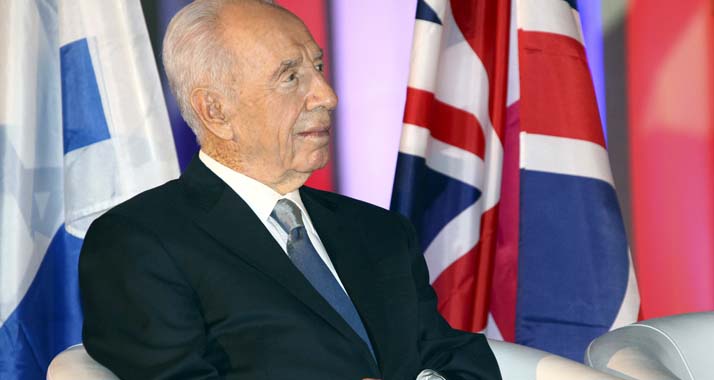 Offiziell hat Peres erst am 2. August Geburstag. (Im Bild: Peres bei einer Feier zu Ehren des Geburstags von Queen Elizabeth)