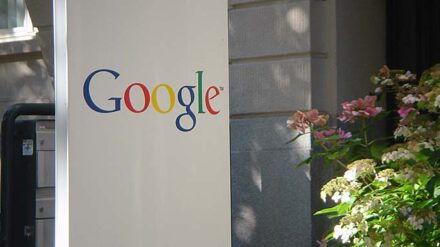 Im Google-Büro in Zürich werden die Stipendien übergeben.