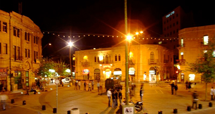 Auf dem Jerusalemer Zionsplatz haben Jugendliche im vergangenen August einen Araber bis zur Bewusstlosigkeit verprügelt.