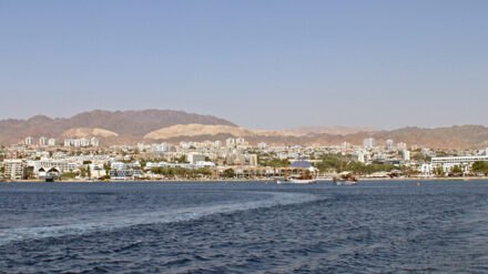 Nur 15 Kilometer von Eilat entfernt ist eine von arabischen Extremisten abgefeuerte Rakete eingeschlagen.