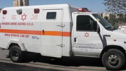 Ein zum Ort des Geschehens gerufener Krankenwagen der Rettungsorganisation „Magen David Adom“ kam für ein 2-jähriges Mädchen in Dolev zu spät.