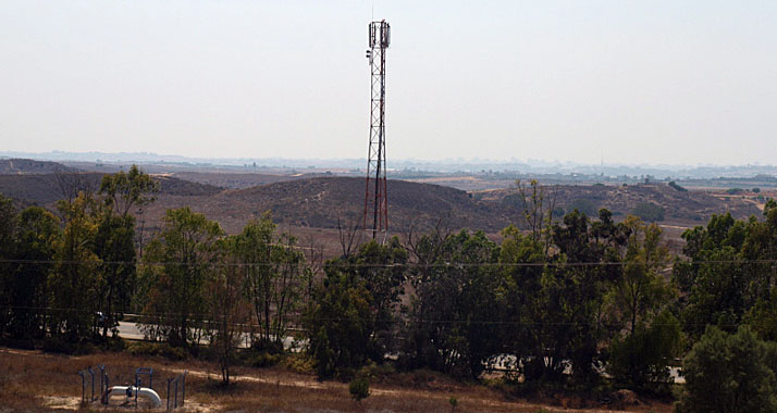 Die palästinensischen Behörden leiden unter Stromdiebstählen. (Im Bild: Blick auf den Gazastreifen von Sderot)