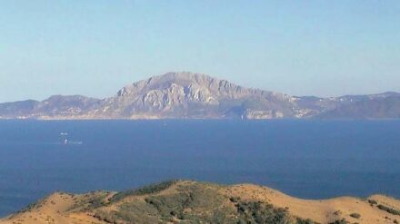 Die EU-Kommission hat mit Marokko ein fragwürdiges Fischereiabkommen unterzeichnet. (Im Bild: Blick von Spanien auf Marokko)