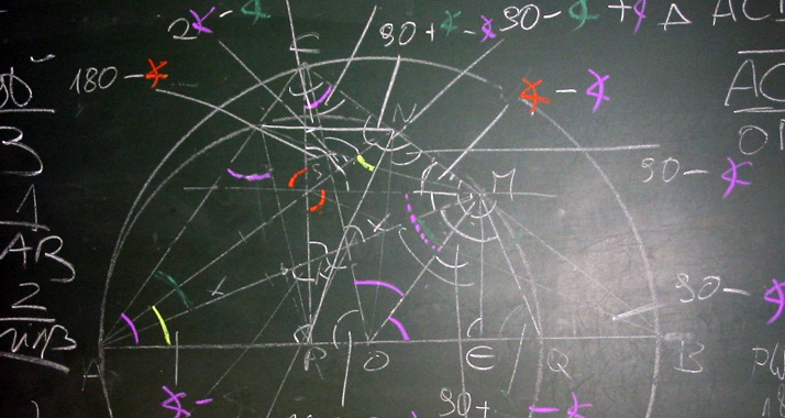 Komplizierte mathematische Probleme sind die Leidenschaft der Olympiaden-Teilnehmer. (Bild: Österreichische Mathe-Olympiade 2003)