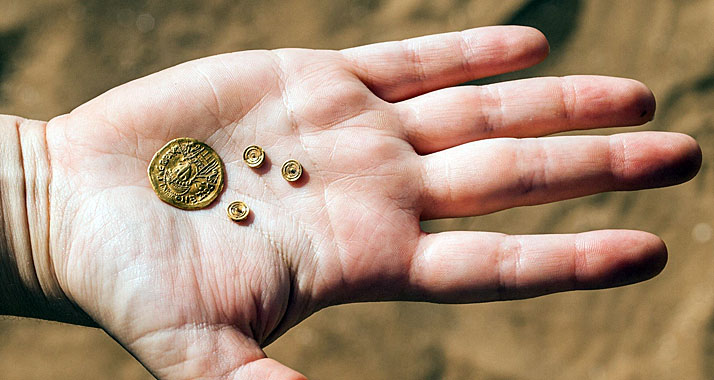 Unter den Funden sind auch etwa 200 Goldmünzen aus byzantinischer Zeit.