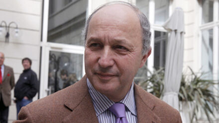 Fabius räumte den Friedensverhandlungen oberste Priorität ein.