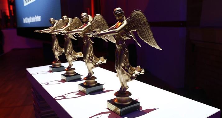 Die "Goldene Viktoria" wird jedes Jahr an bedeutende Persönlichkeiten verliehen.