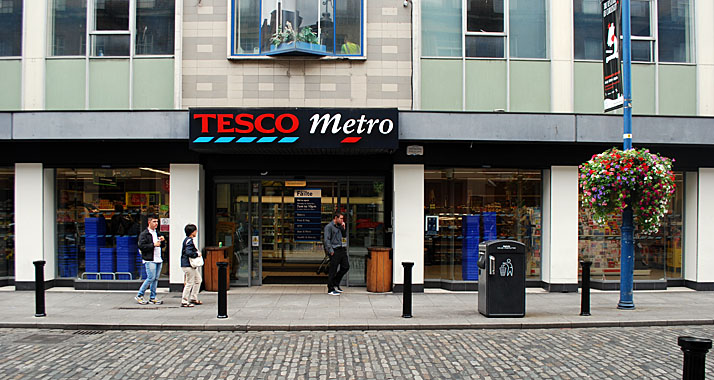 Ein Tesco-Supermarkt in Dublin: In diesen Geschäften sind israelische Waren markiert.