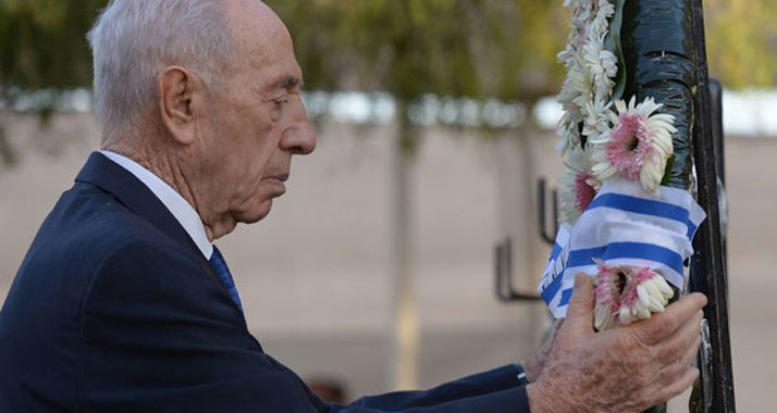 Präsident Peres am Grab von Staatsgründer Ben-Gurion in Sde Boker