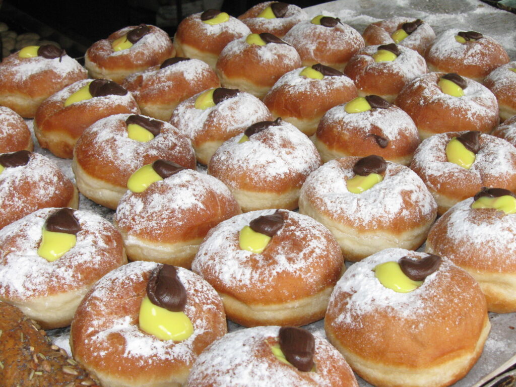 An Chanukka nicht wegzudenken: Sufganiot erinnern an das wundersam vermehrte Öl