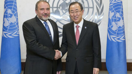 Der israelische Außenminister Lieberman (l.) am Mittwoch mit UN-Generalsekretär Ban in New York