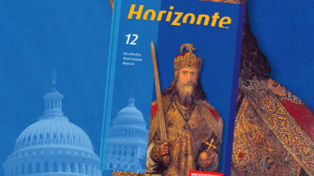 Im Buch „Horizonte12“ wird beim Quellentext der Hamas-Charta der Text unterschlagen, der antisemitische Hetze enthält.