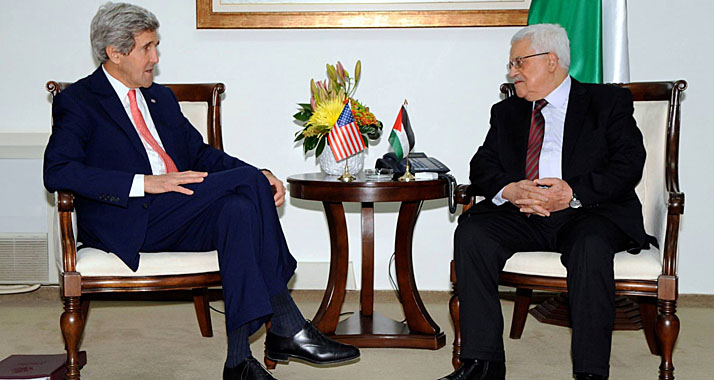 Vor Kerrys Treffen mit Abbas hatten etwa 300 Palästinenser gegen den Besuch des US-Außenministers in Ramallah protestiert.