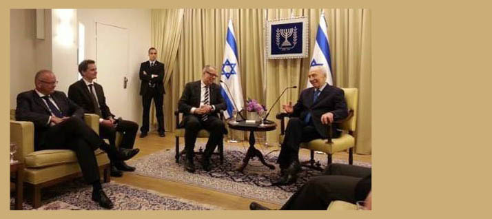 Da Peres in nächster Zeit keine Deutschlandreise plant, ehrte ihn die DIG in seiner Jerusalemer Residenz.