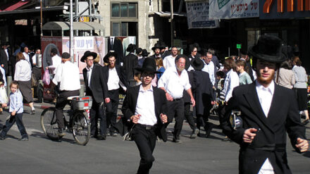 Laut einer Umfrage sehen sich viele junge Ultra-Orthodoxe als Israelis, einige auch als Zionisten.