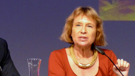 Fania Oz-Salzberger wird bei der Veranstaltung „Überlieferung und jüdische Identität“ über ihr Buch „Juden und Worte“ sprechen.