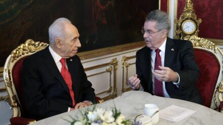 Mit Österreichs Bundespräsidenten Heinz Fischer sprach Schimon Peres unter anderem über das Thema Iran.
