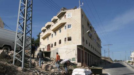 In Hebron bezogen jüdische Siedler ein Haus, dessen Status jahrelang umstritten war.